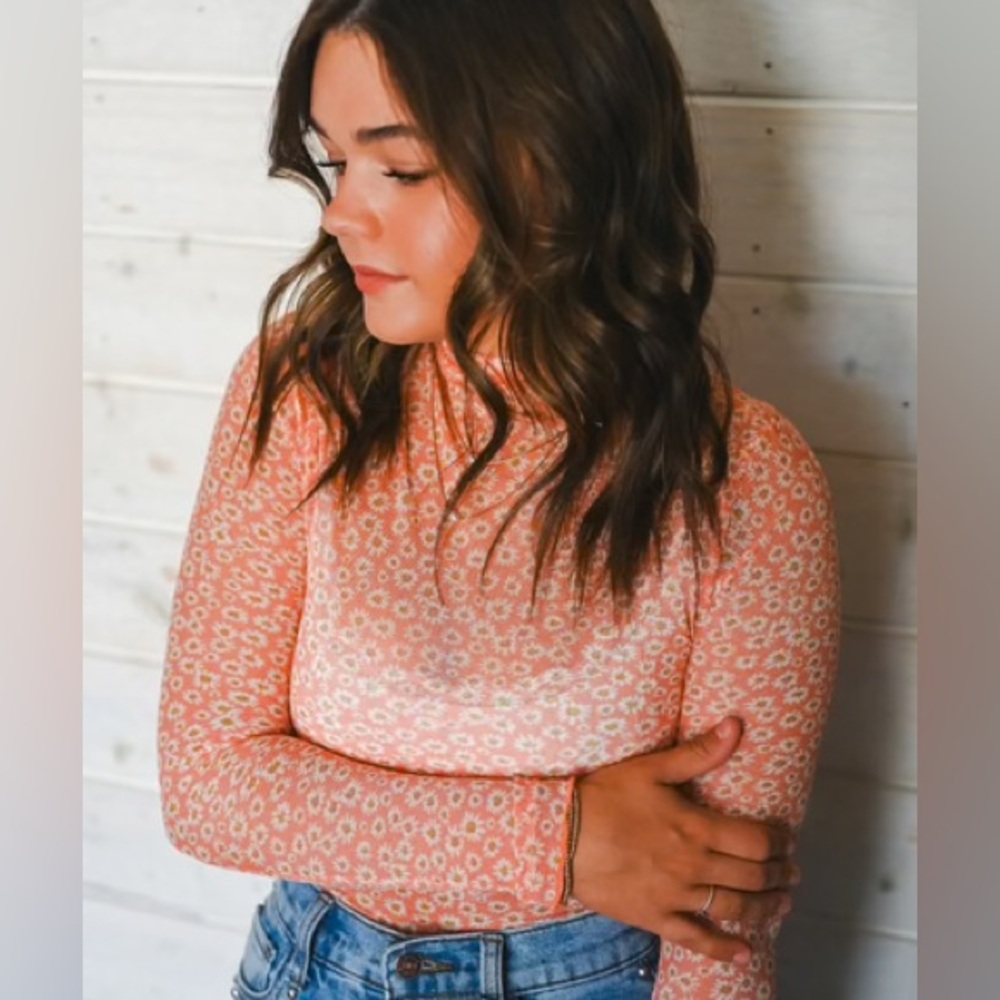 Orange mesh layering top